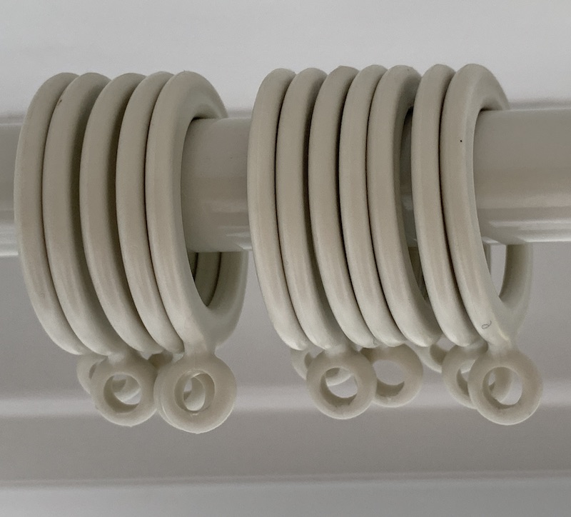 Curtain pole and rings